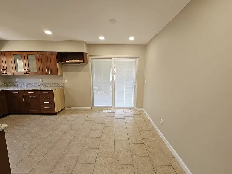 8234 Perrin Ave — Photo 6