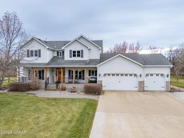 2801 69th Ave S, Grand Forks, ND 58201