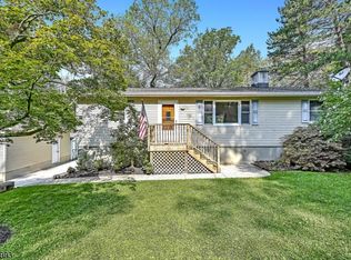 8 Longview Ln, Sussex, NJ 07461