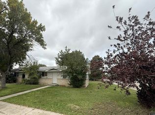 700 S 10th St, Douglas, WY 82633