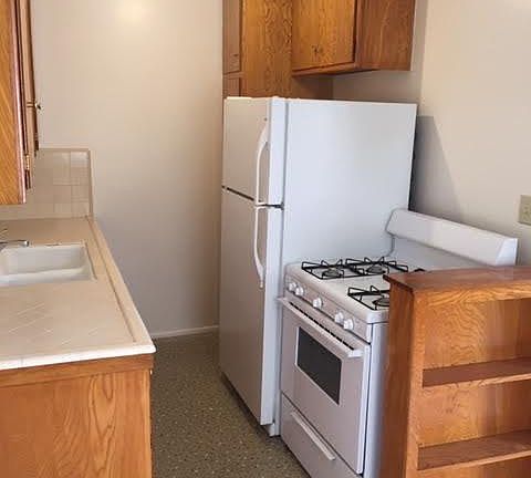 3rd image of 1532 New Ave APT 3