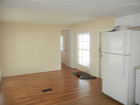5th image of 751 10th St E Lot 155