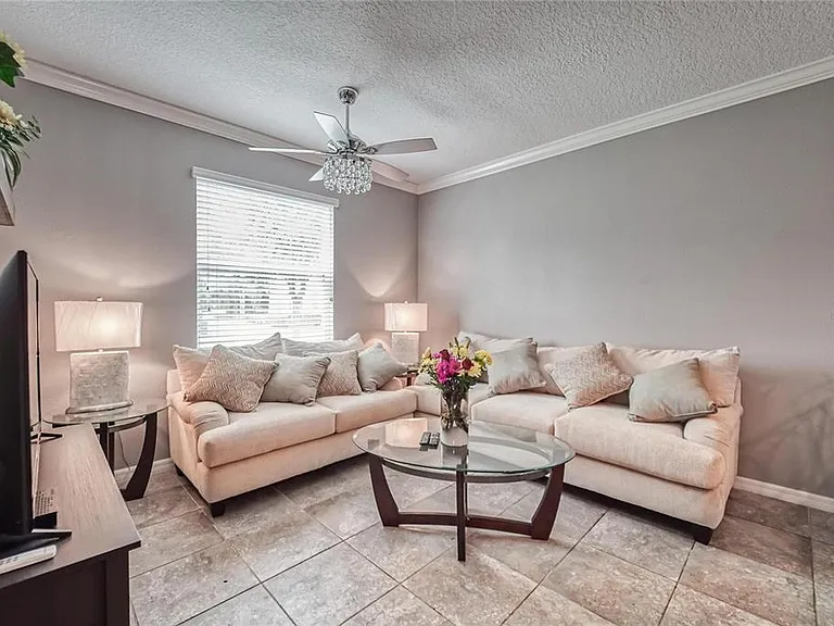 3903 Silverlake Way — Photo 13