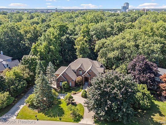 2nd image of 30065 Cheviot Hills Dr