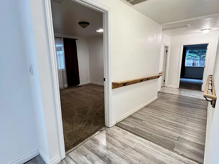 2431 S Meridian — Photo 8