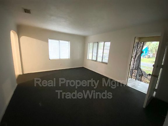 4th image of 946 23rd Ave S #So
