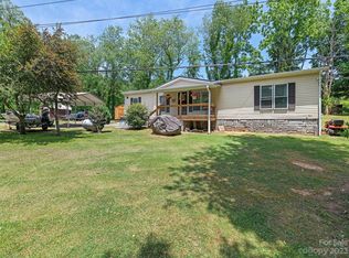 38 Happy Acres Rd, Waynesville, NC 28785