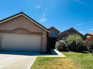 1525 Greenwich Dr, Los Banos, CA 93635