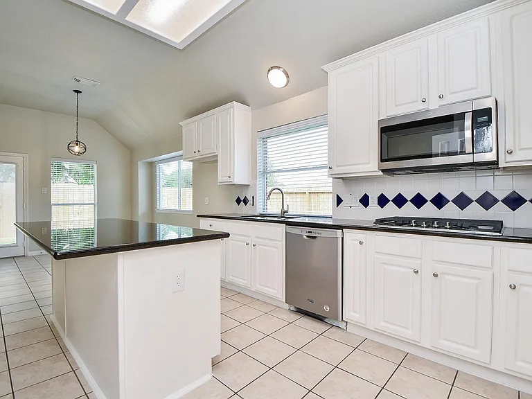 802 Childers Ct — Photo 26