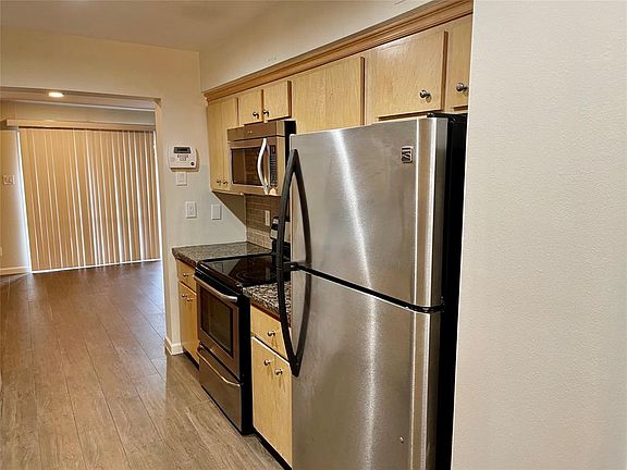 3rd image of 12943 Trail Hollow Dr