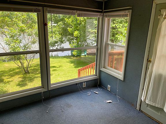 4th image of 527 Mica Cir
