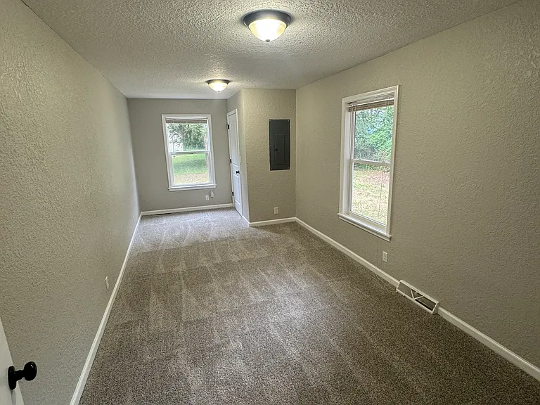 4400 Draper Rd — Photo 9
