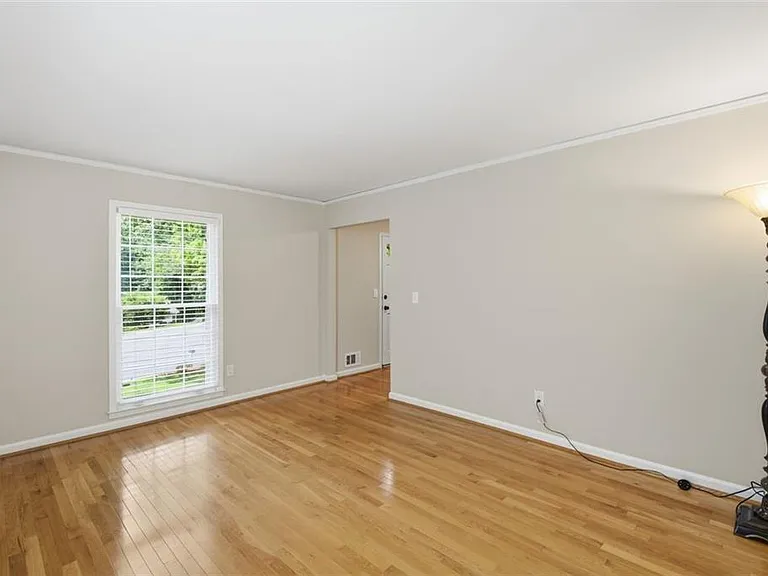 435 Stonebridge Dr — Photo 11