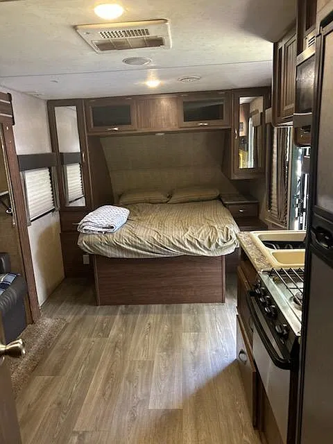 1 bed, 250 sqft, $700 — Photo 4