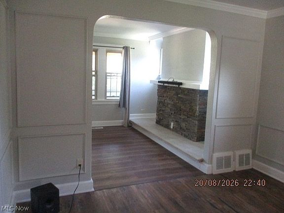5th image of 3755 Highland Rd