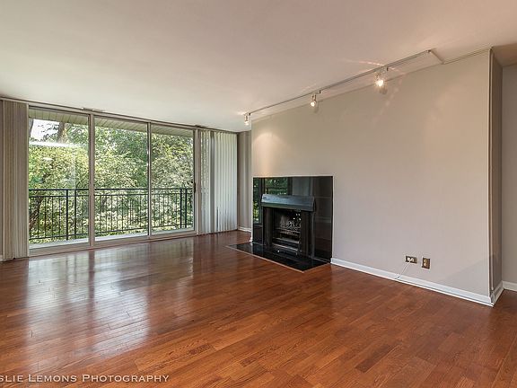 3rd image of 5800 Oakwood Dr Unit 2H