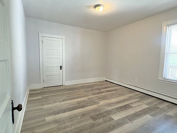 4th image of 151 Oxford St Unit 3