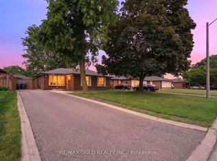 40 Devonshire Dr, Brampton, ON L6T 3G3
