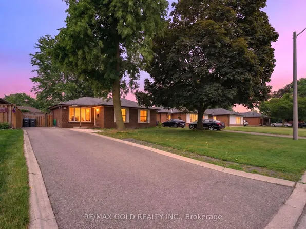 40 Devonshire Dr, Brampton, ON L6T 3G3