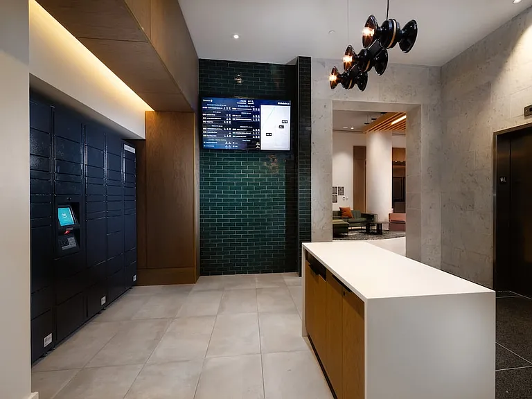 Amazon Hub Lockers