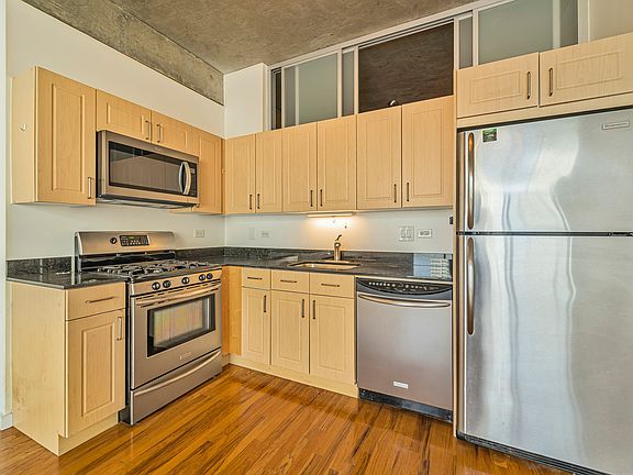 2nd image of 1620 S Michigan Ave Unit 1009