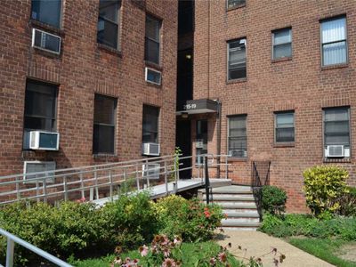 215-19 48th Ave #1E, Queens, NY, 11361