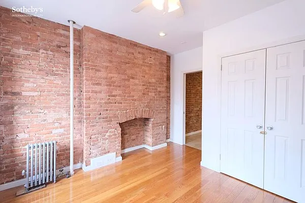 Rented by Sotheby's International Realty | media 13