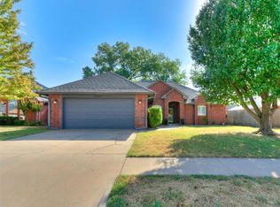 18404 Chestnut Oak Dr, Edmond, OK 73012