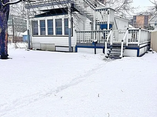 39 Winchester St, Rochester, NY 14615