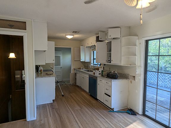 3rd image of 117 Cynthia Ave