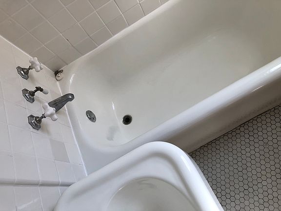 4th image of 6737 N Greenview Ave #1S