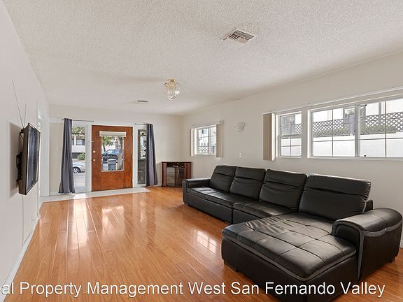 5th image of 350 E Myrtle St