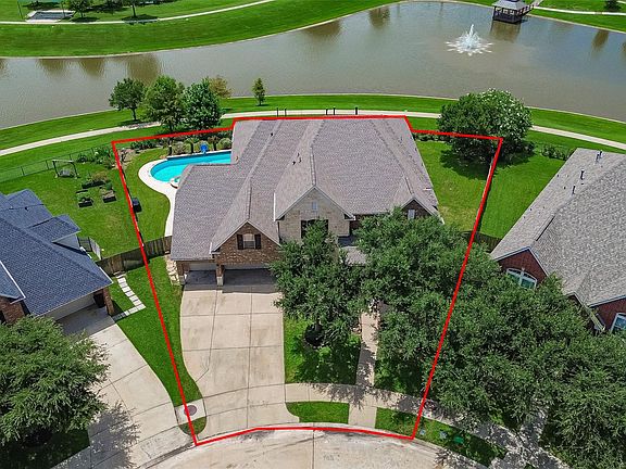 3rd image of 3719 Finch Springs Ln