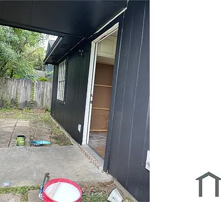 2335 Gladys St #1 — Photo 11