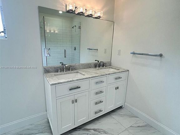 5th image of 5633 SW 65th Ave