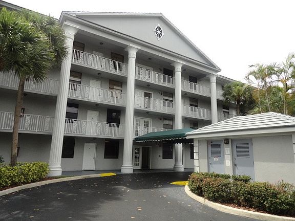 2nd image of 1510 Whitehall Dr APT 103
