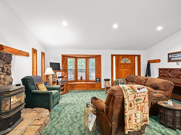 4th image of 681 Hummingbird Ln