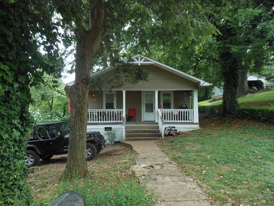 1st image of 408 Crisman St