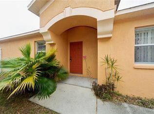 4324 Country Hills Blvd, Plant City, FL 33563