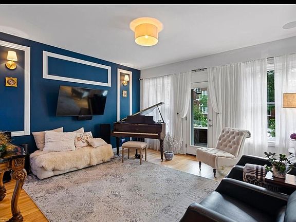 4th image of 4726 N Troy St #1