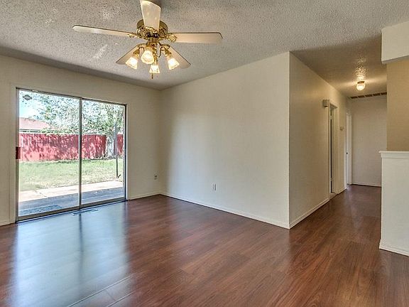 4th image of 621 NW 18th Pl