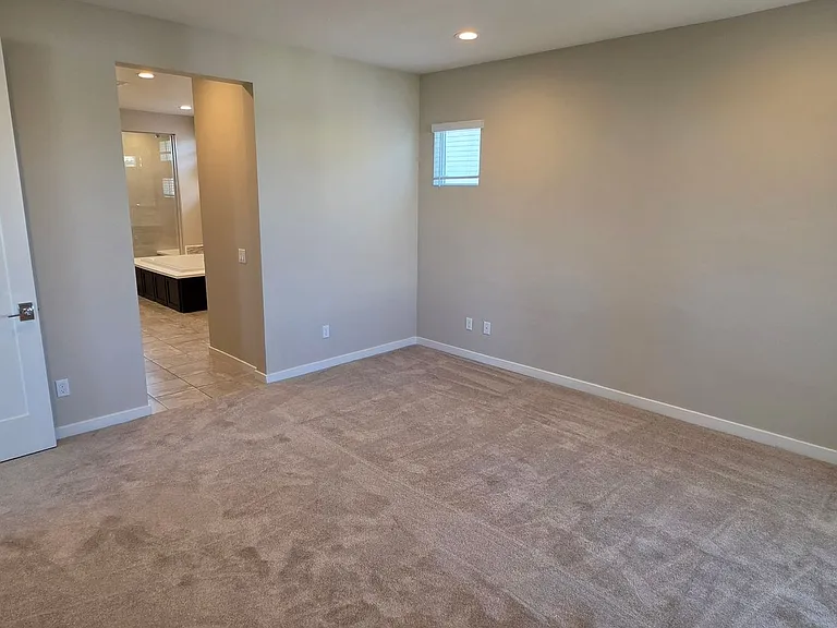 16208 Camden Cir — Photo 36