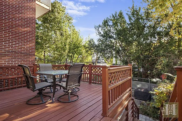 Rented by Halstead Real Estate | media 27