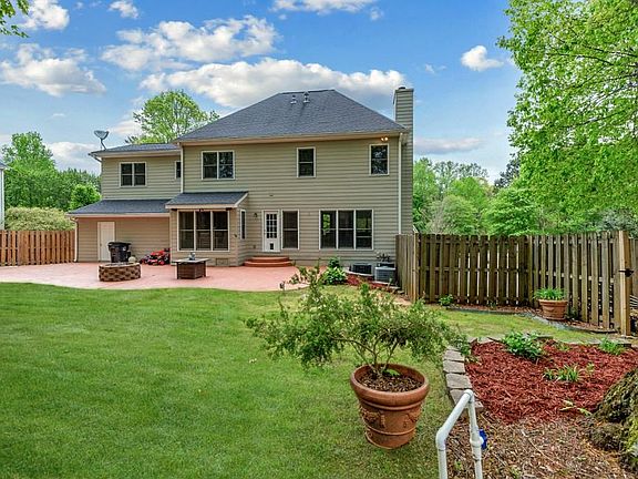 5th image of 1204 Riverloch Way