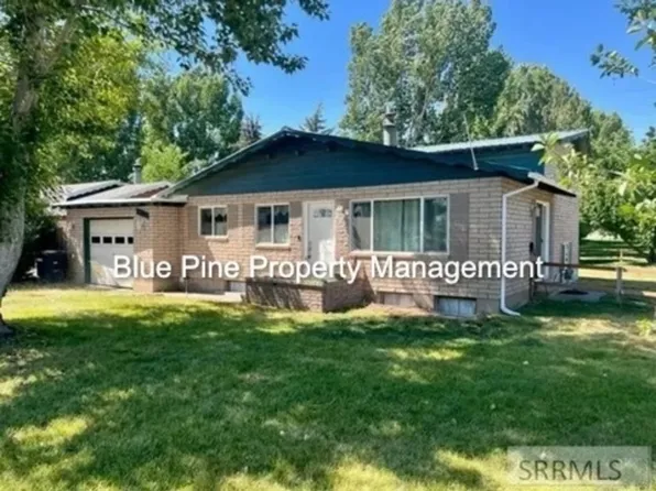 3795 E Sunnyside Rd, Ammon, ID 83406