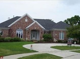 1210 Watson Pointe Ct, Ballwin, MO 63021