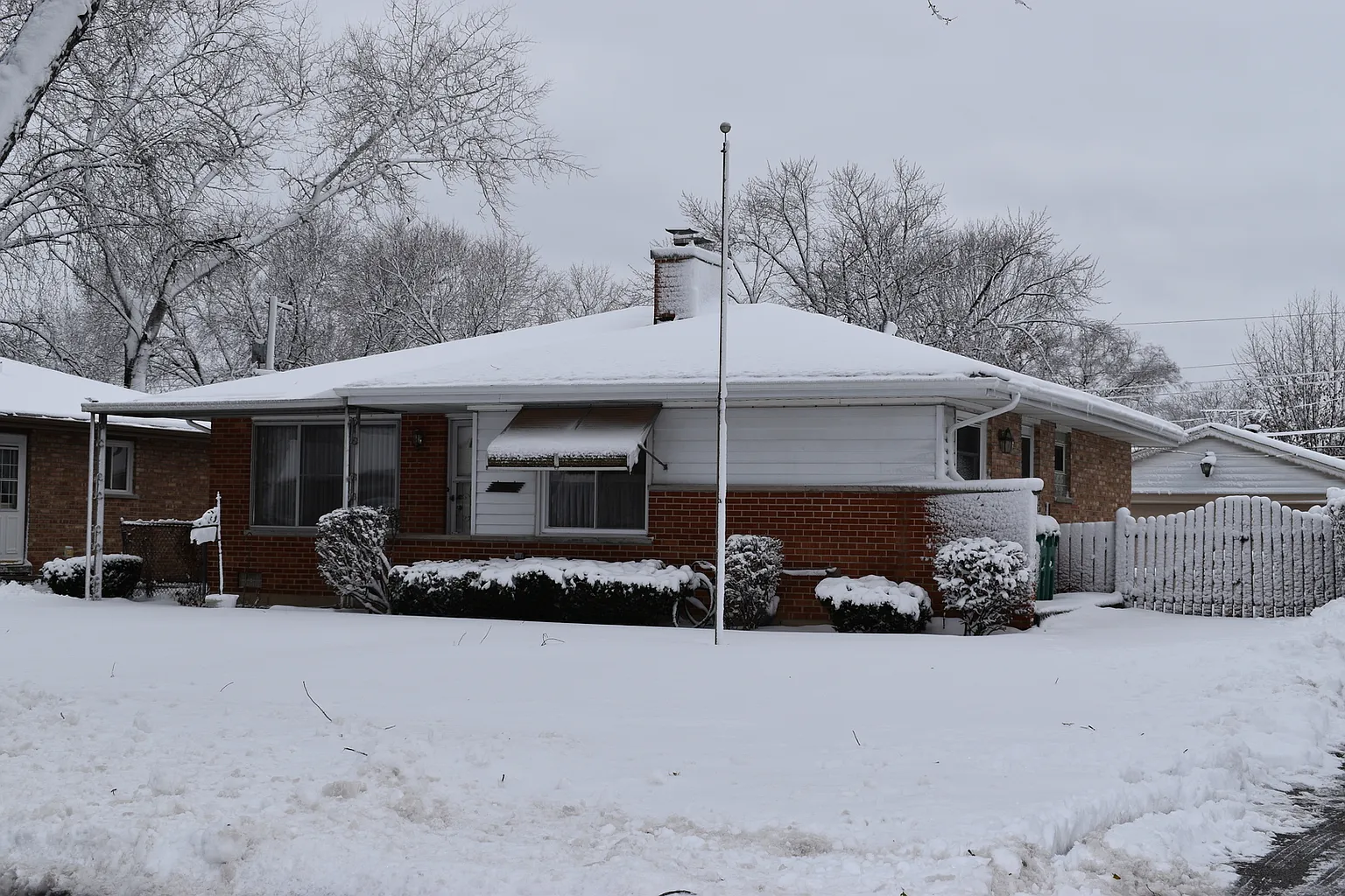 412 Anita Pl photo 1