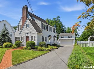 10 Lawncrest Rd, Danbury, CT 06810