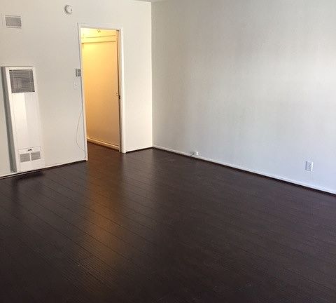 4th image of 1042 N Stanley Ave APT 4