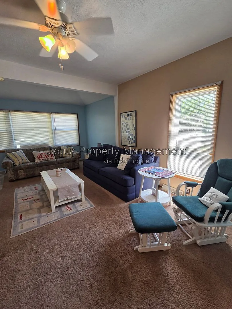1 bed, 1.0 bath, 1100 sqft, $2,200 — Photo 4